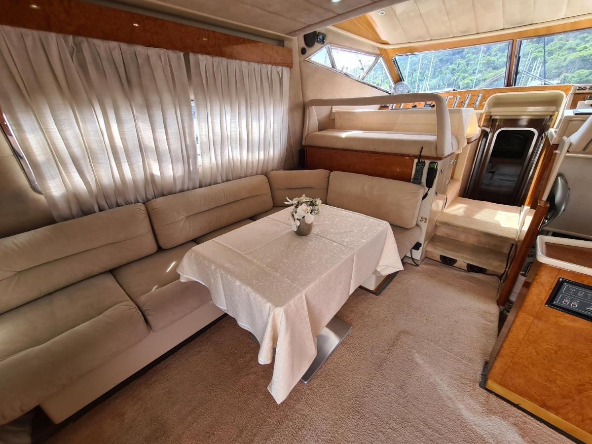 Luxury Yacht - Lex Of The Seas Hotel Split Luaran gambar